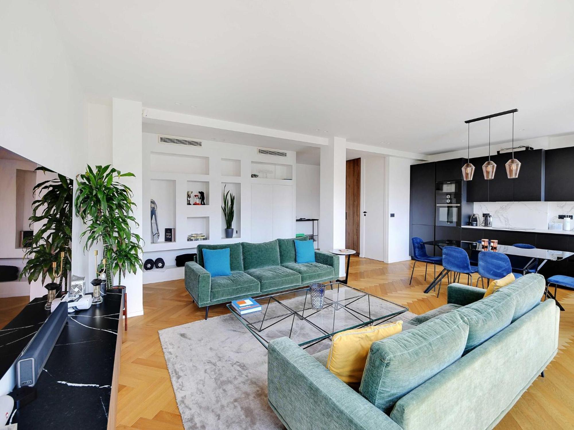 Exceptional - 1 Bdr 2p - Eiffel Tower View